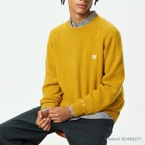 Uniqlo x Kaws unisex yellow lambswool  Sweater Medium NWT